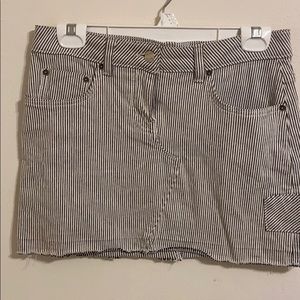 Bebe Black & White Striped Mini Skirt Size 28.